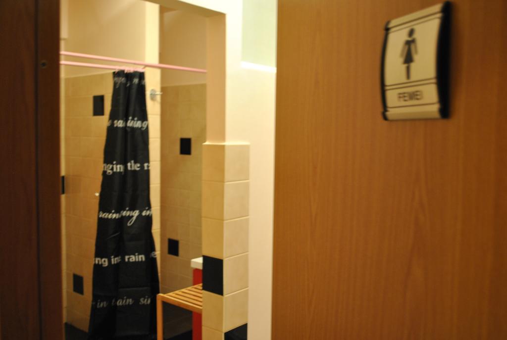 Vogue Hostel Bucarest Chambre photo