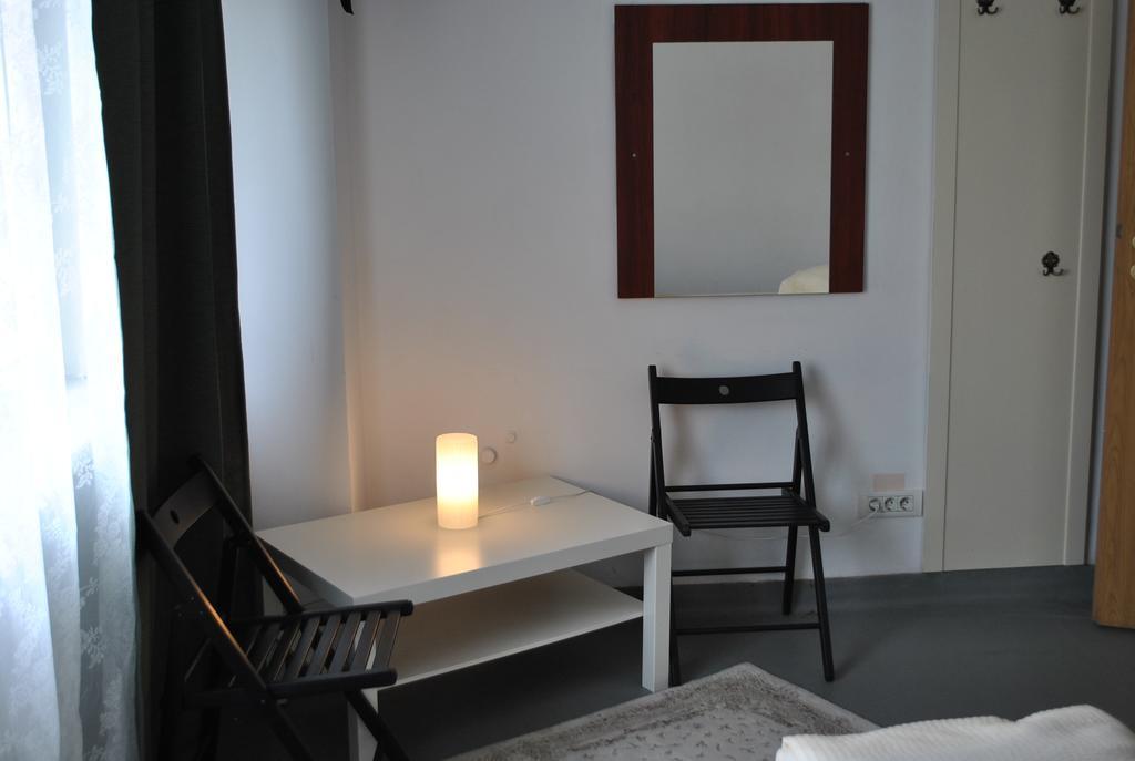 Vogue Hostel Bucarest Extérieur photo