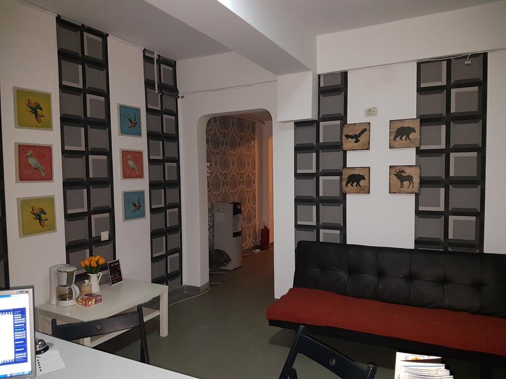 Vogue Hostel Bucarest Extérieur photo