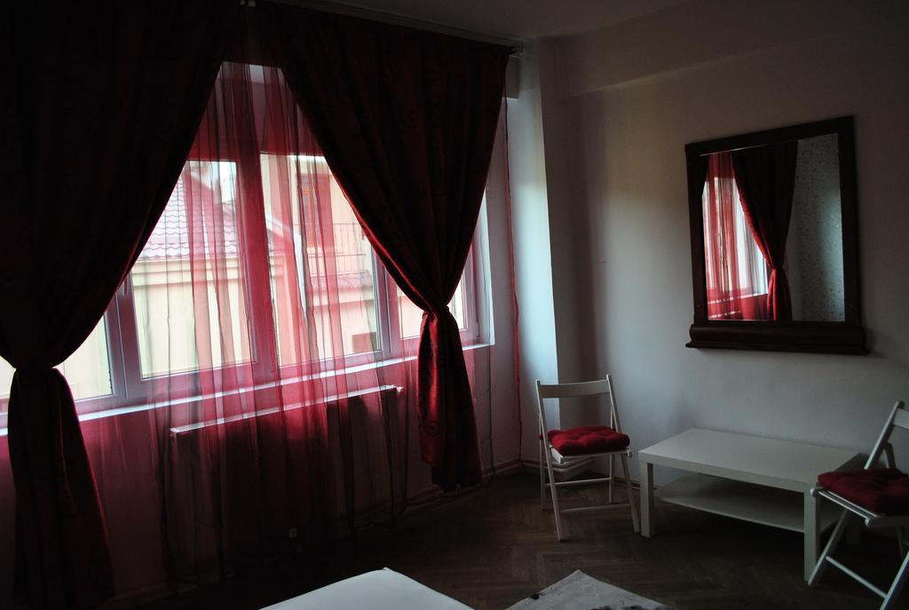 Vogue Hostel Bucarest Extérieur photo