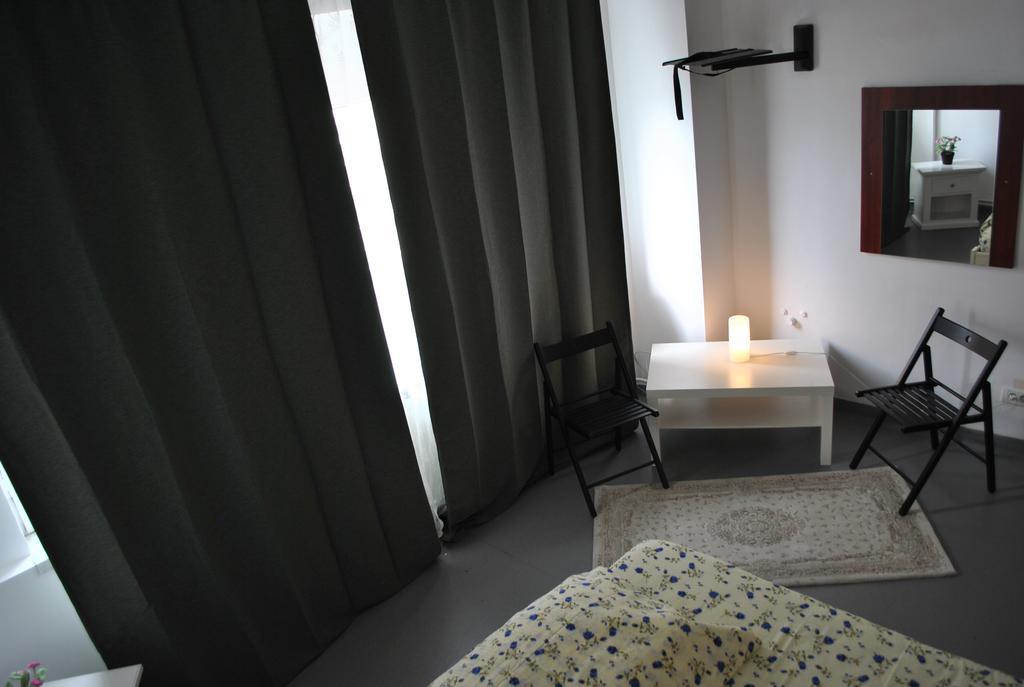 Vogue Hostel Bucarest Extérieur photo
