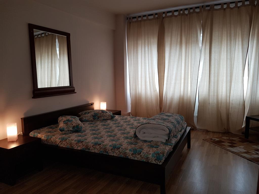 Vogue Hostel Bucarest Extérieur photo